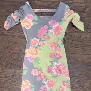 Mini billabong body on dress
